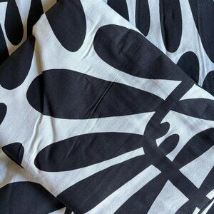 New & Unused: Duvet Cover & 2 Pillowcases